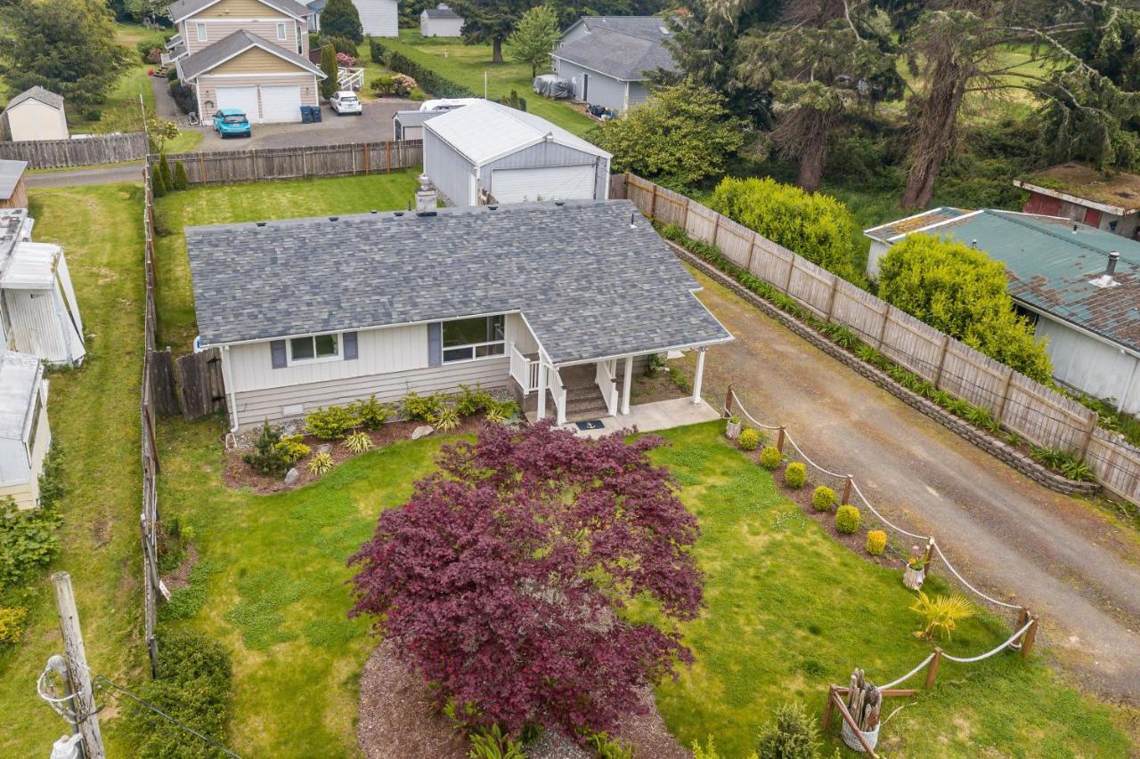 The Mariner Villa Westport Exterior photo