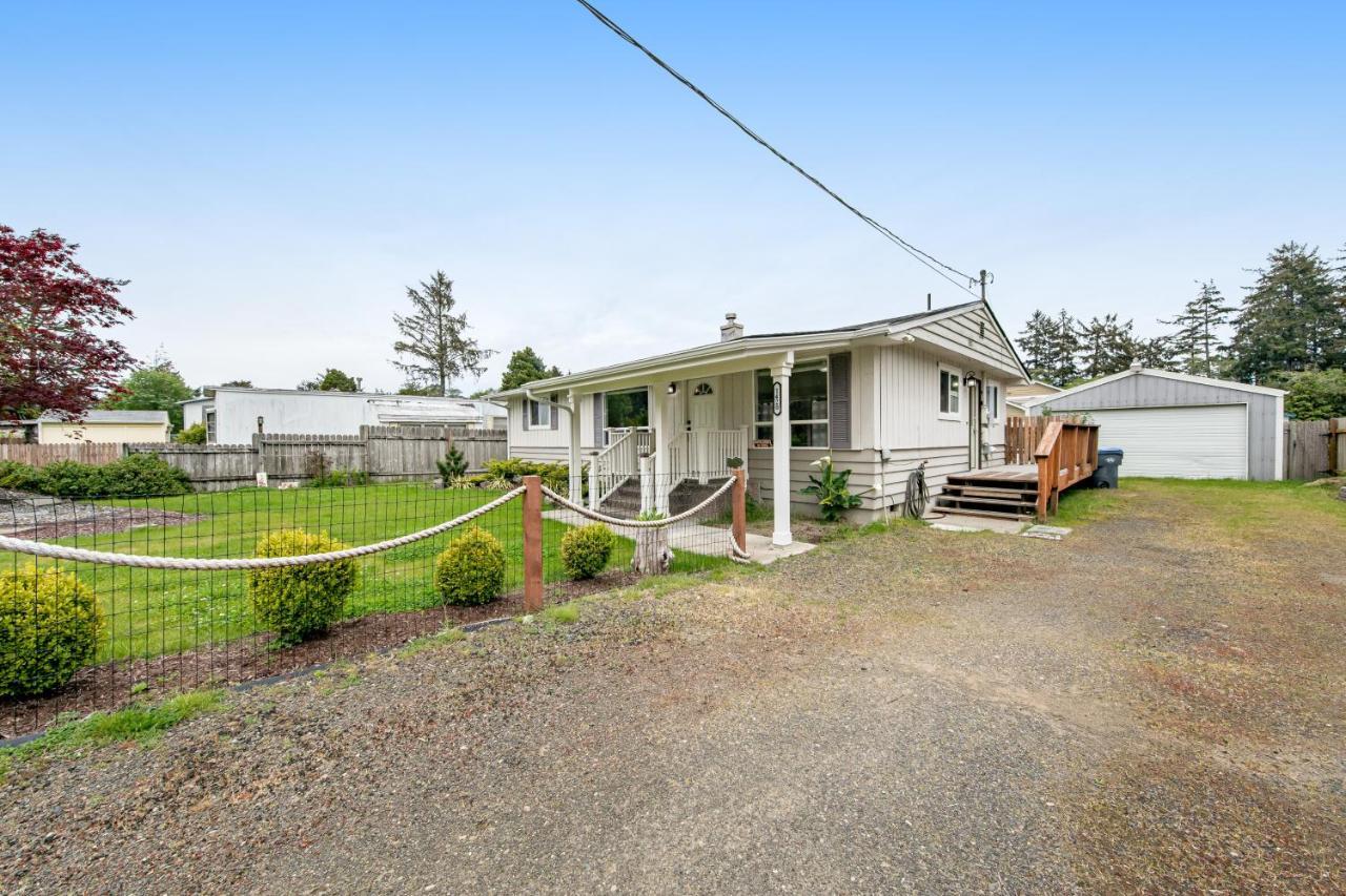 The Mariner Villa Westport Exterior photo